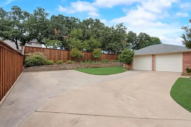 $729,900 | 801 Bent Tree Drive, Euless, TX 76039