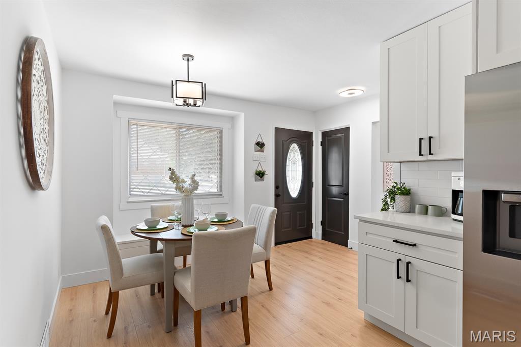 8533 MacKenzie Road St. Louis, MO 63123 - Photo 8 of 19 Gallery Image 8