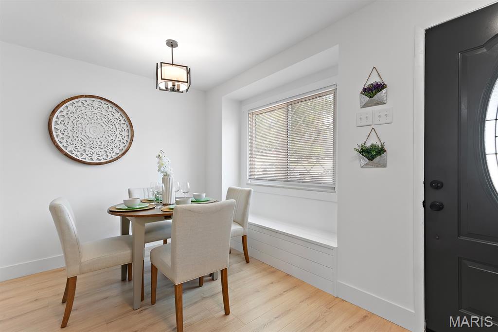 8533 MacKenzie Road St. Louis, MO 63123 - Photo 9 of 19 Gallery Image 9