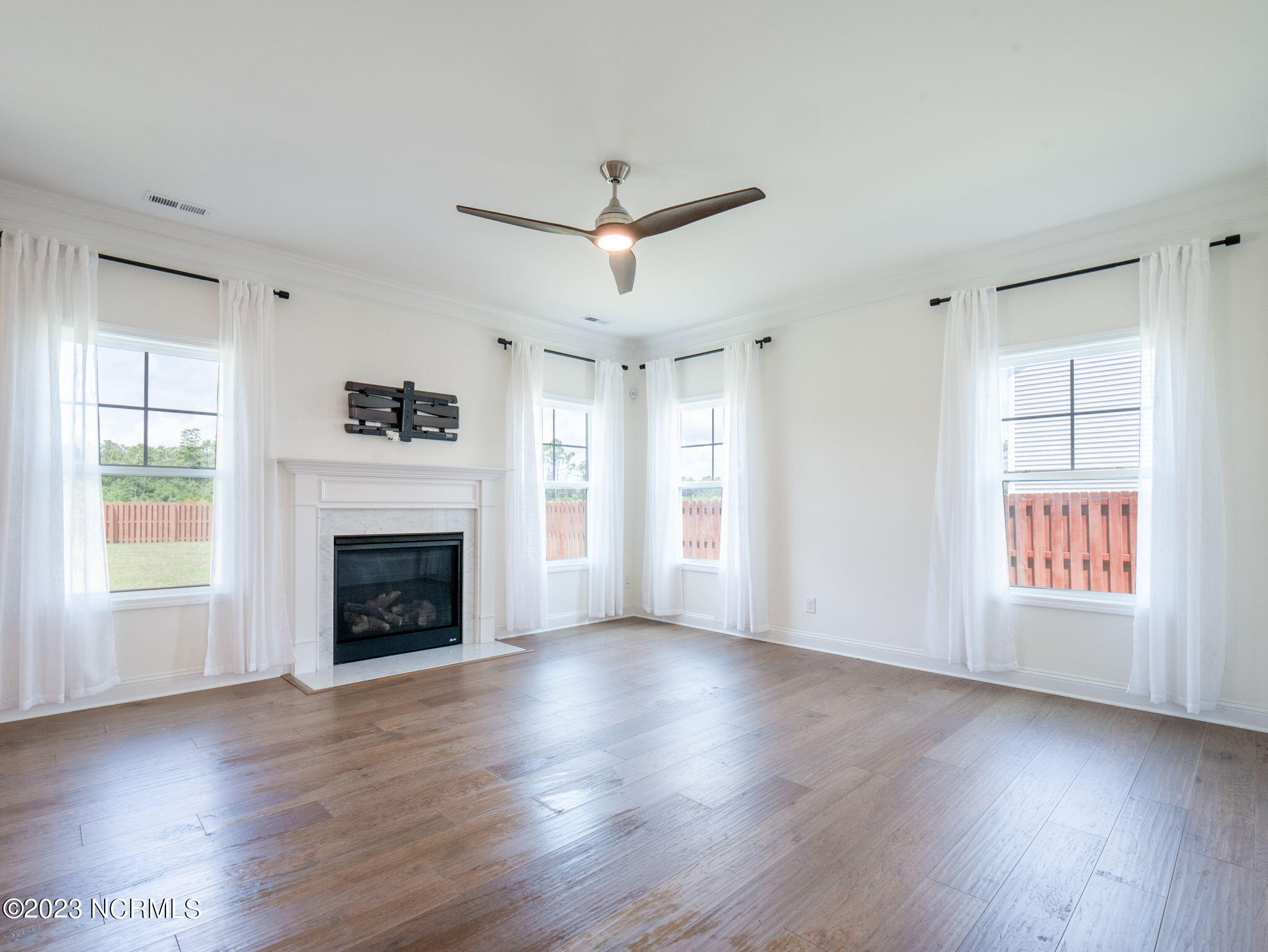 909 Needlerush Road Sneads Ferry, NC 28460 - Photo 13 of 42 11-web-or-mls-P3260480-HDR