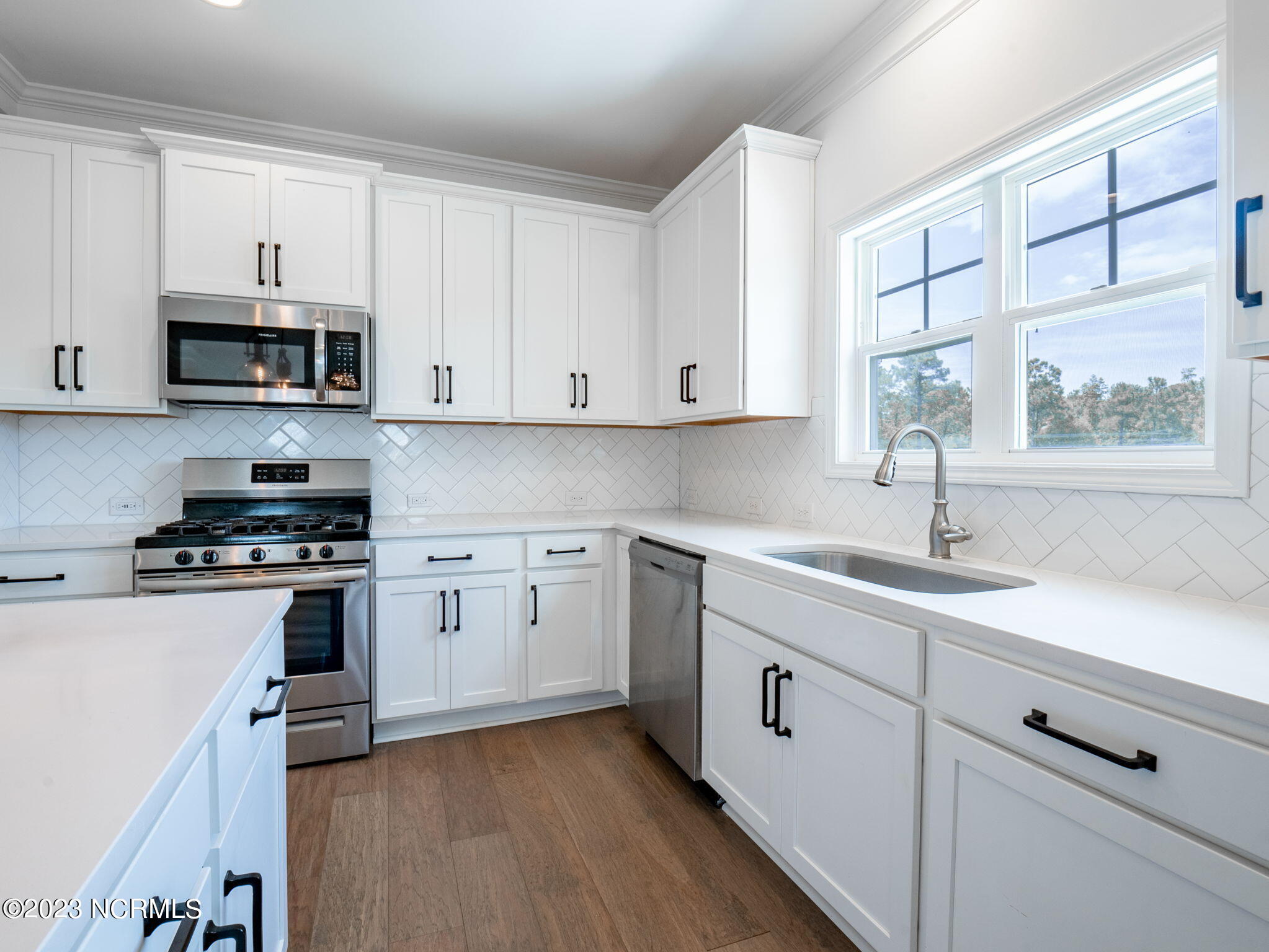 909 Needlerush Road Sneads Ferry, NC 28460 - Photo 20 of 42 18-web-or-mls-P3260515-HDR