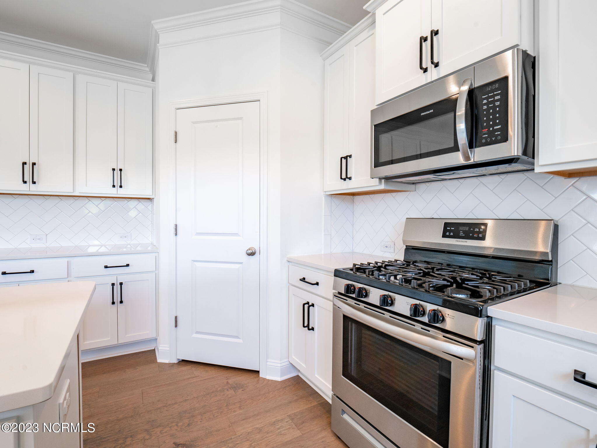 909 Needlerush Road Sneads Ferry, NC 28460 - Photo 21 of 42 19-web-or-mls-P3260520-HDR