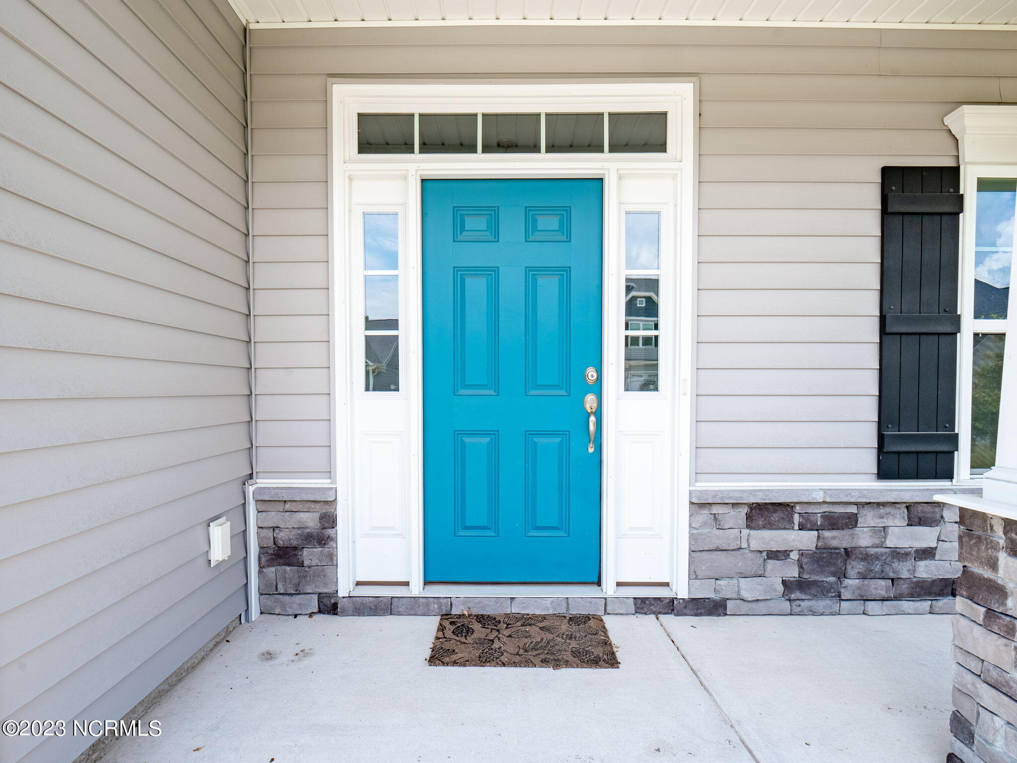 909 Needlerush Road Sneads Ferry, NC 28460 - Photo 4 of 42 4-web-or-mls-P3260540-HDR