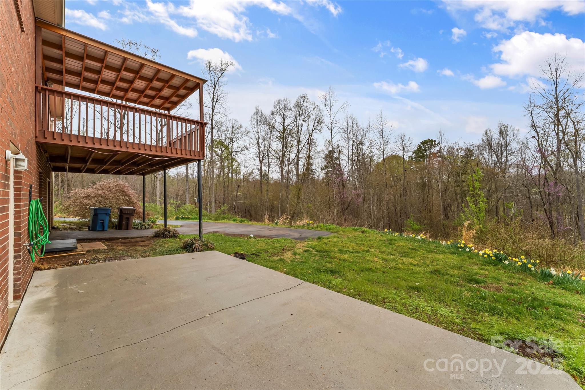 3772 Sandy Ford Road Hickory, NC 28602 - Photo 25 of 32 a view of a backyard with pathway