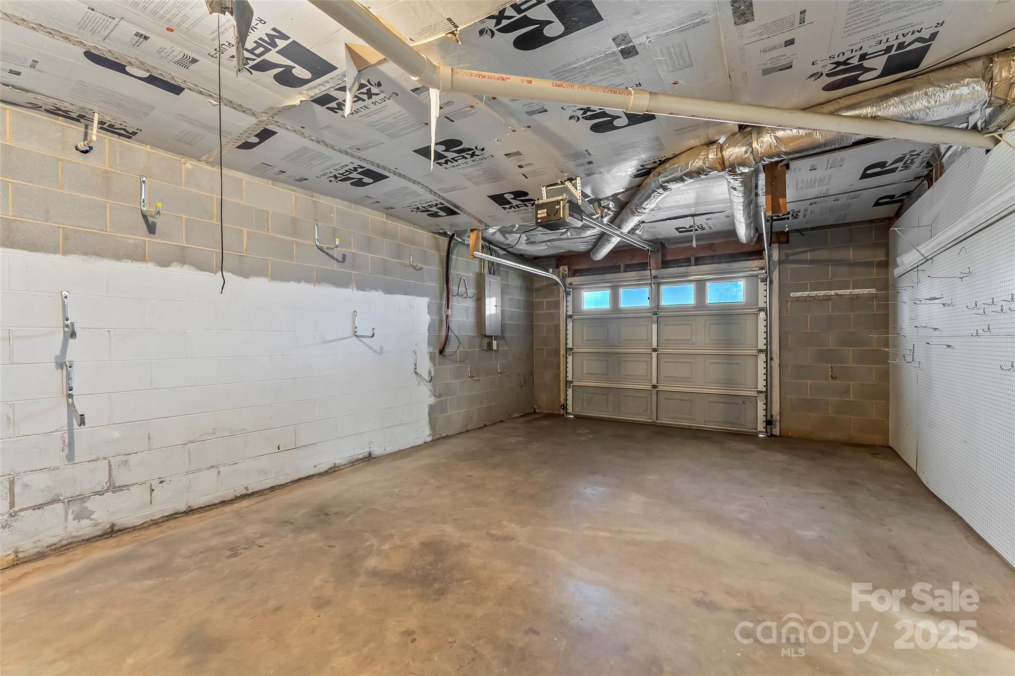 3772 Sandy Ford Road Hickory, NC 28602 - Photo 27 of 32 a view of a garage