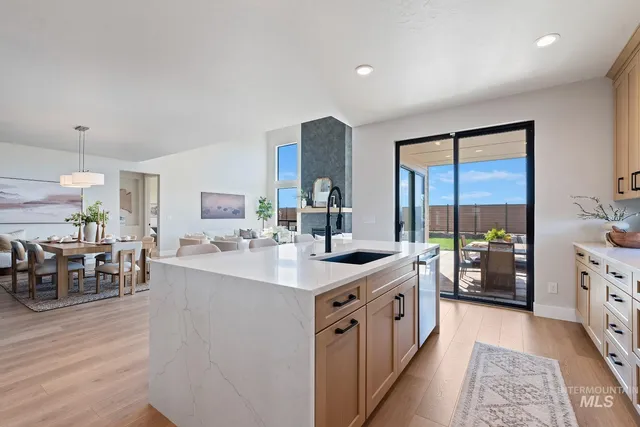 $999,900 | 8410 West Graye Street, Meridian, ID 83646