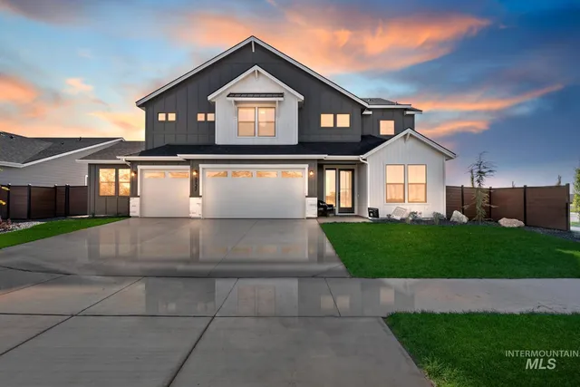$999,900 | 8410 West Graye Street, Meridian, ID 83646