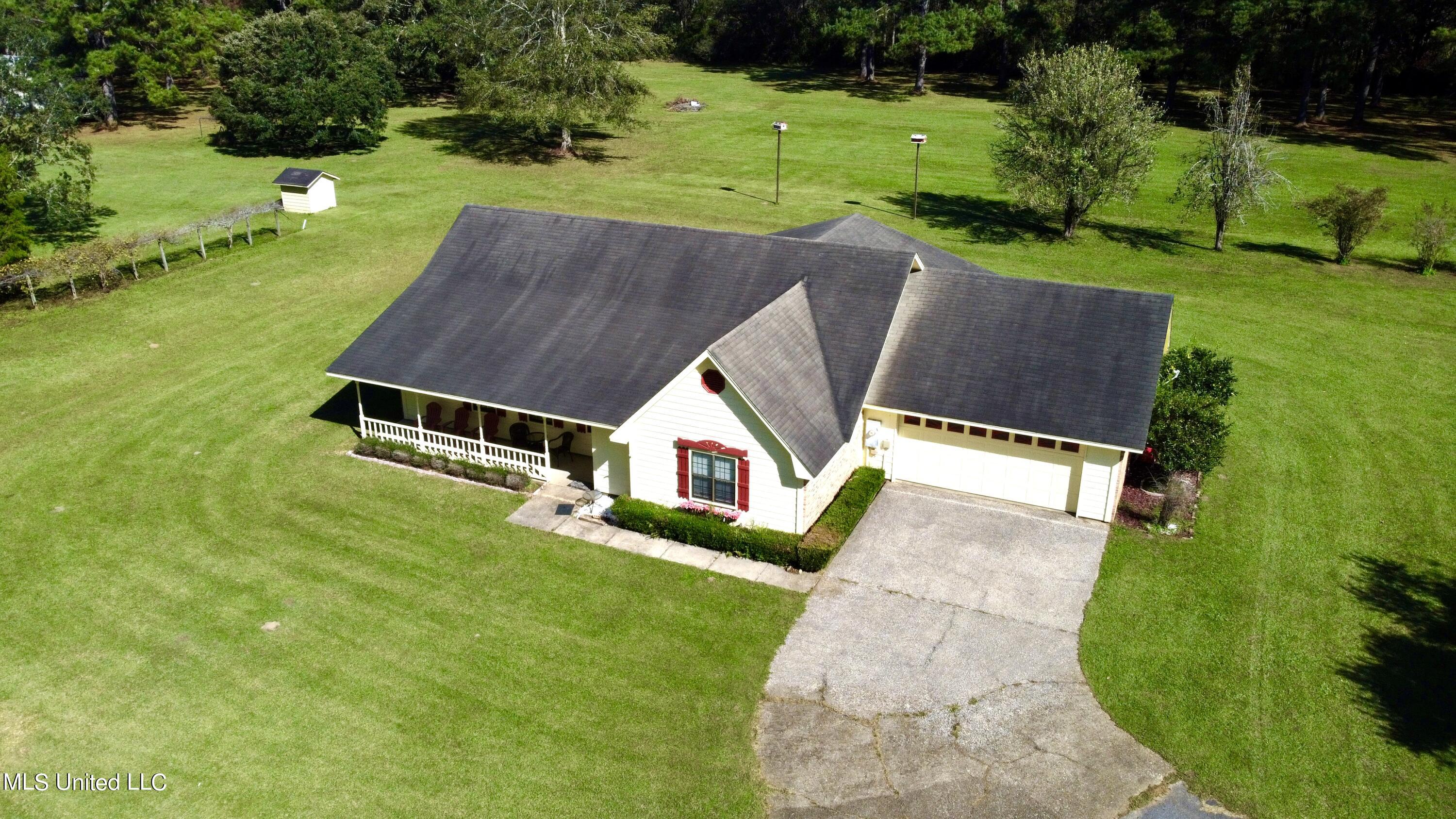 14300 Mt Pleasant Road Vancleave, MS 39565 - Photo 3 of 30 75AF485B-1520-4282-AFB1-EAE254B75B91