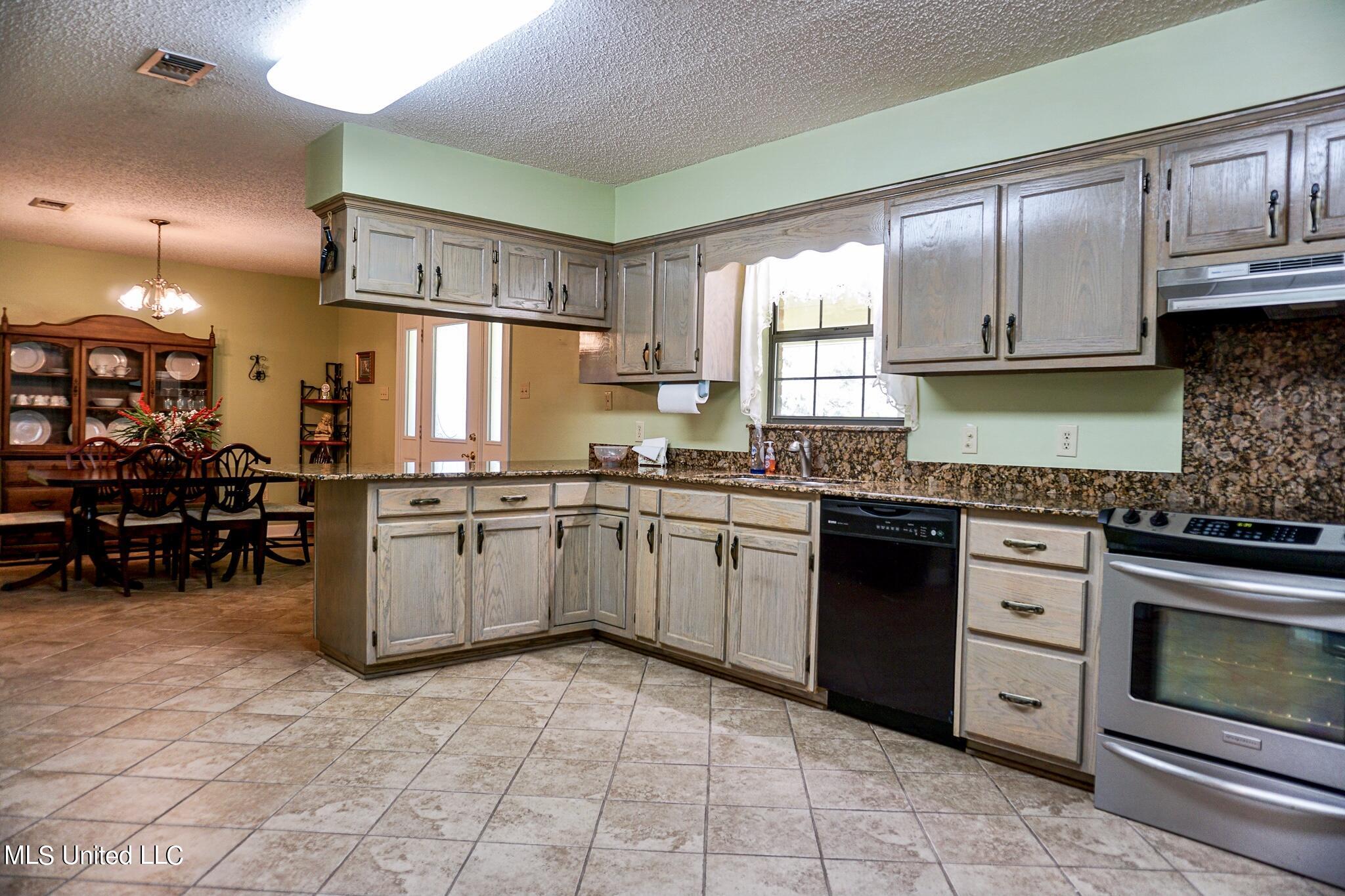 14300 Mt Pleasant Road Vancleave, MS 39565 - Photo 9 of 30 3D7FC6A8-11F6-4014-B99B-C711AC1030BA