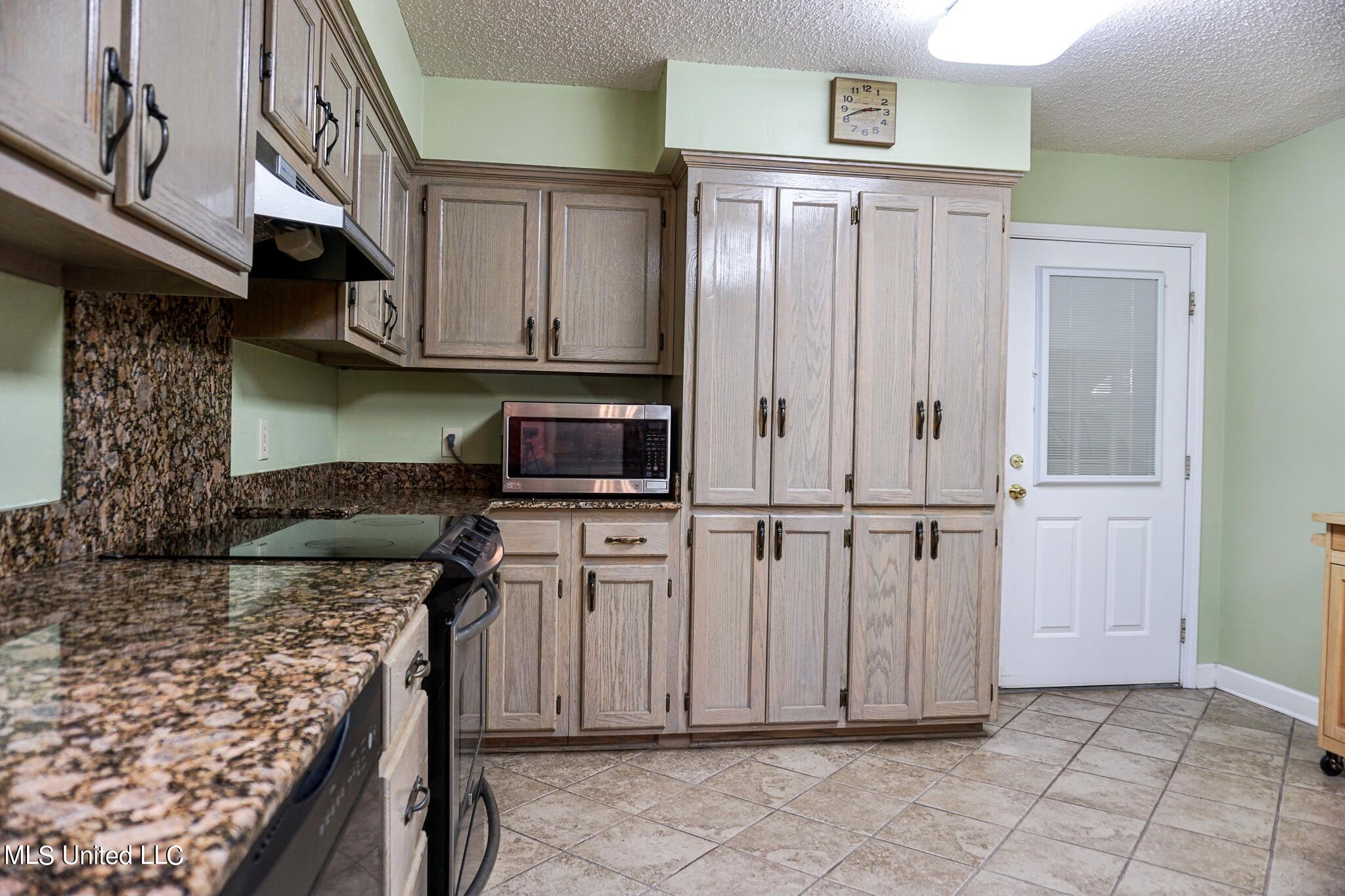 14300 Mt Pleasant Road Vancleave, MS 39565 - Photo 10 of 30 8BA3E3E1-0305-48D8-B1B5-AC75FAEFA9B0