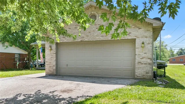 $199,900 | 533 Hanover Drive, Hanover, IN 47243