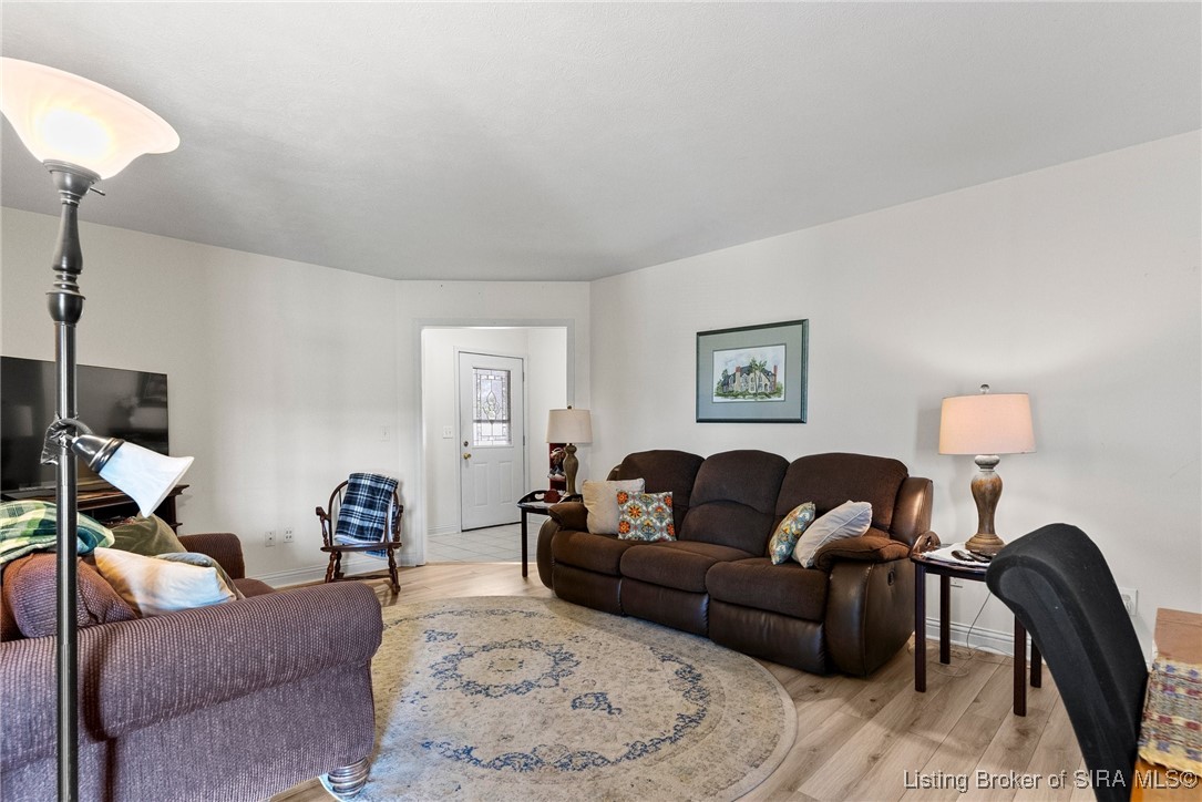 533 Hanover Drive Hanover, IN 47243 - Photo 3 of 21