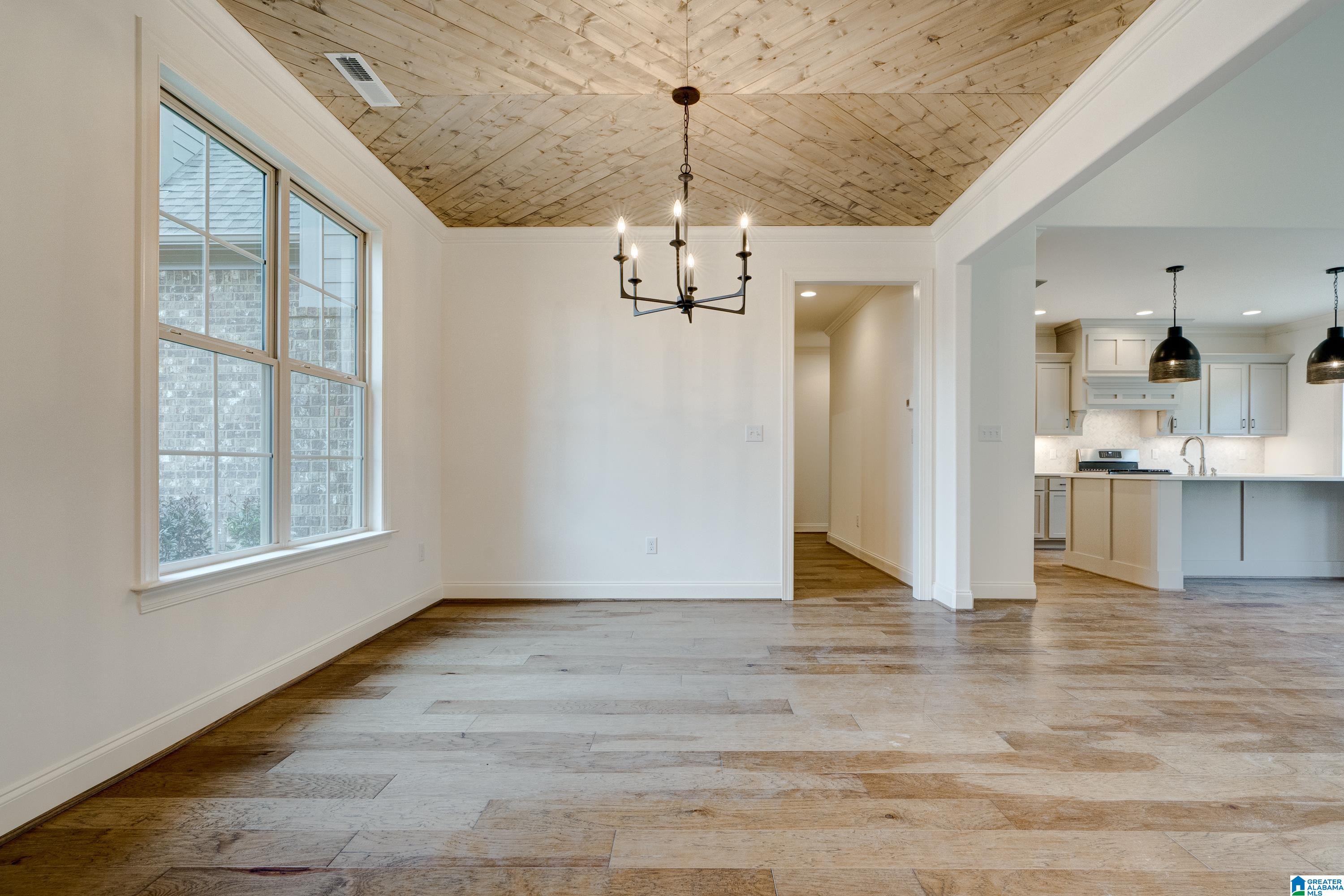 253 Kinross Circle Pelham, AL 35124 - Photo 8 of 42