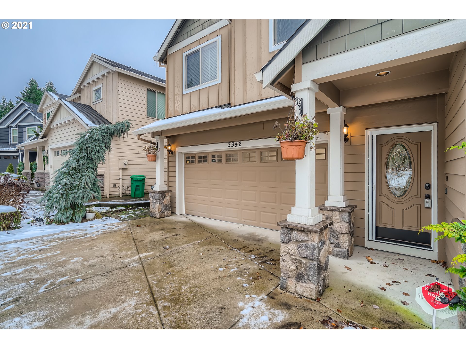 3342 Southwest Miller Place Gresham, OR 97080 - Photo 3 of 32 Gallery Image 3