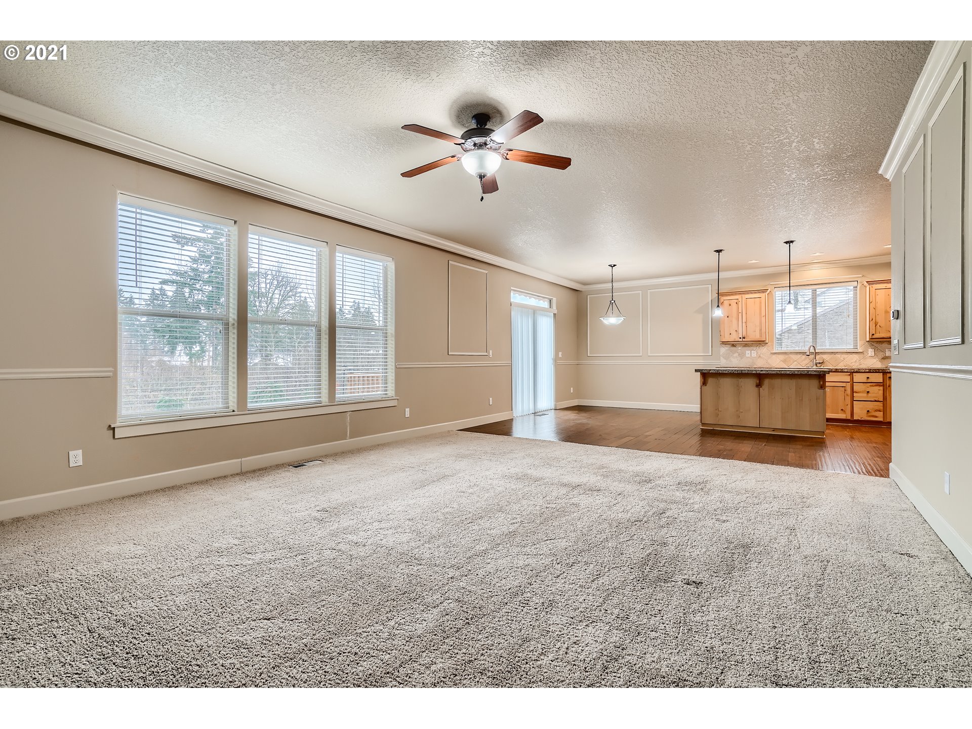 3342 Southwest Miller Place Gresham, OR 97080 - Photo 9 of 32 Gallery Image 9