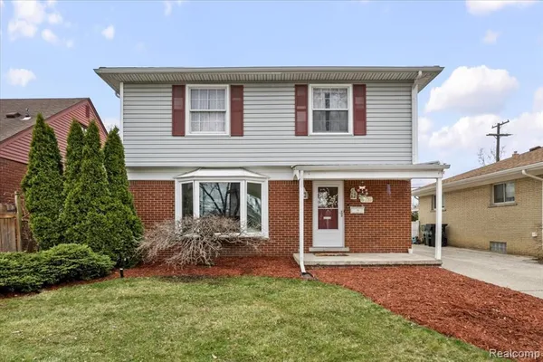 $329,000 | 6716 Rosedale Boulevard, Allen Park, MI 48101
