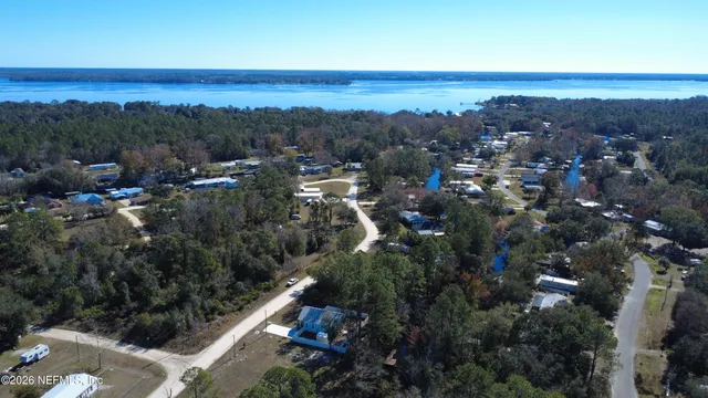 $165,000 | 143 South Lake George Drive, Georgetown, FL 32139