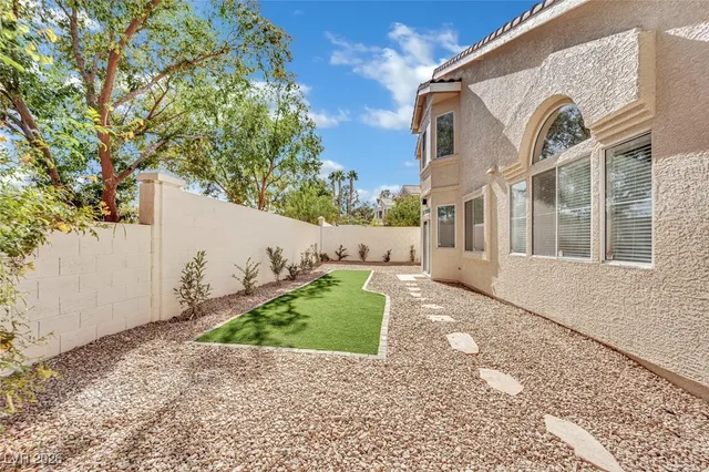 $3,000 | 9205 Spruce Mountain Way, Las Vegas, NV 89134