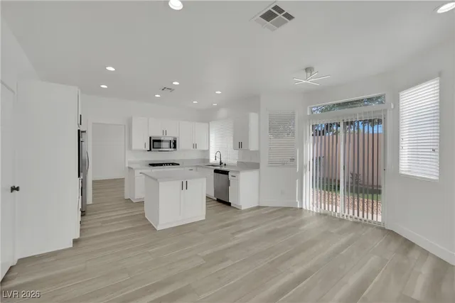 $3,000 | 9205 Spruce Mountain Way, Las Vegas, NV 89134