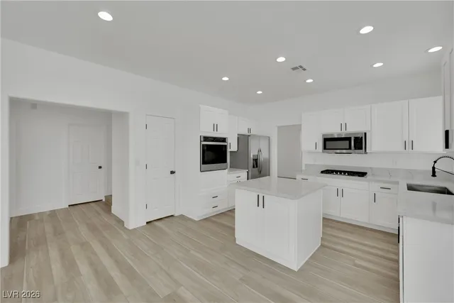 $3,000 | 9205 Spruce Mountain Way, Las Vegas, NV 89134