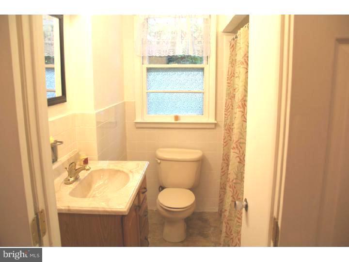 1016 Willow Street Southampton, PA 18966 - Photo 14 of 18 Bathroom