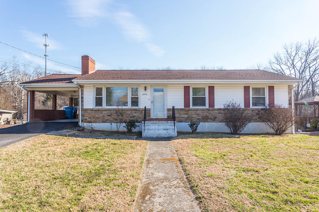 2053 Meadowbrook Road Northwest Roanoke, VA 24017 - Photo 1 of 32 DGA_5533