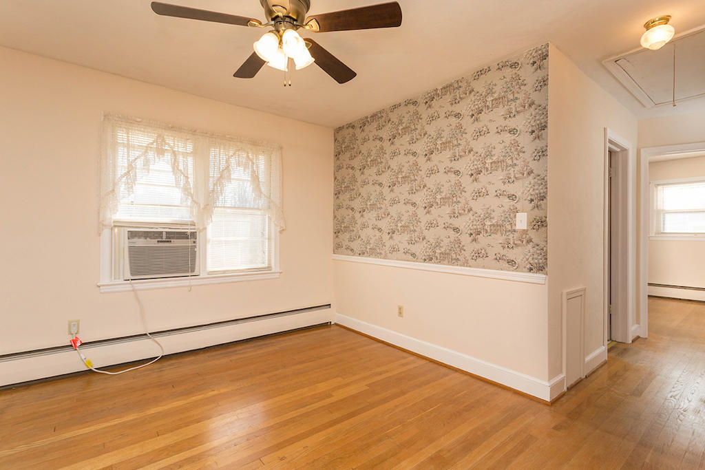 2053 Meadowbrook Road Northwest Roanoke, VA 24017 - Photo 12 of 32 DGA_5542