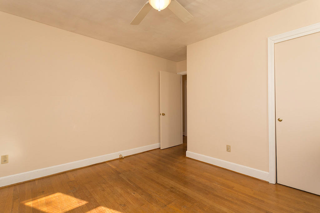 2053 Meadowbrook Road Northwest Roanoke, VA 24017 - Photo 17 of 32 DGA_5547