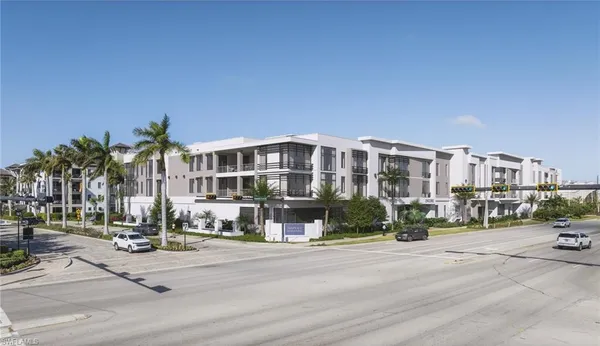 $3,600,000 | 233 12th Street South, Unit 203, Naples, FL 34102