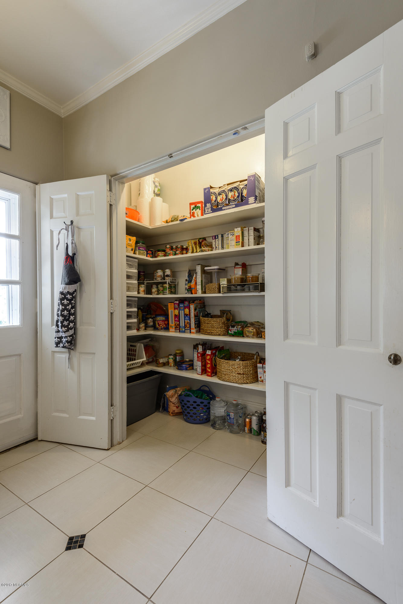 1100 West Rock Spring Road Greenville, NC 27858 - Photo 19 of 51 double door pantry