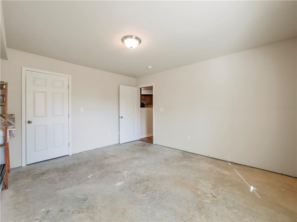 190 Silver Ridge Road Covington, GA 30016 - Photo 50 of 51 an empty room with an entryway
