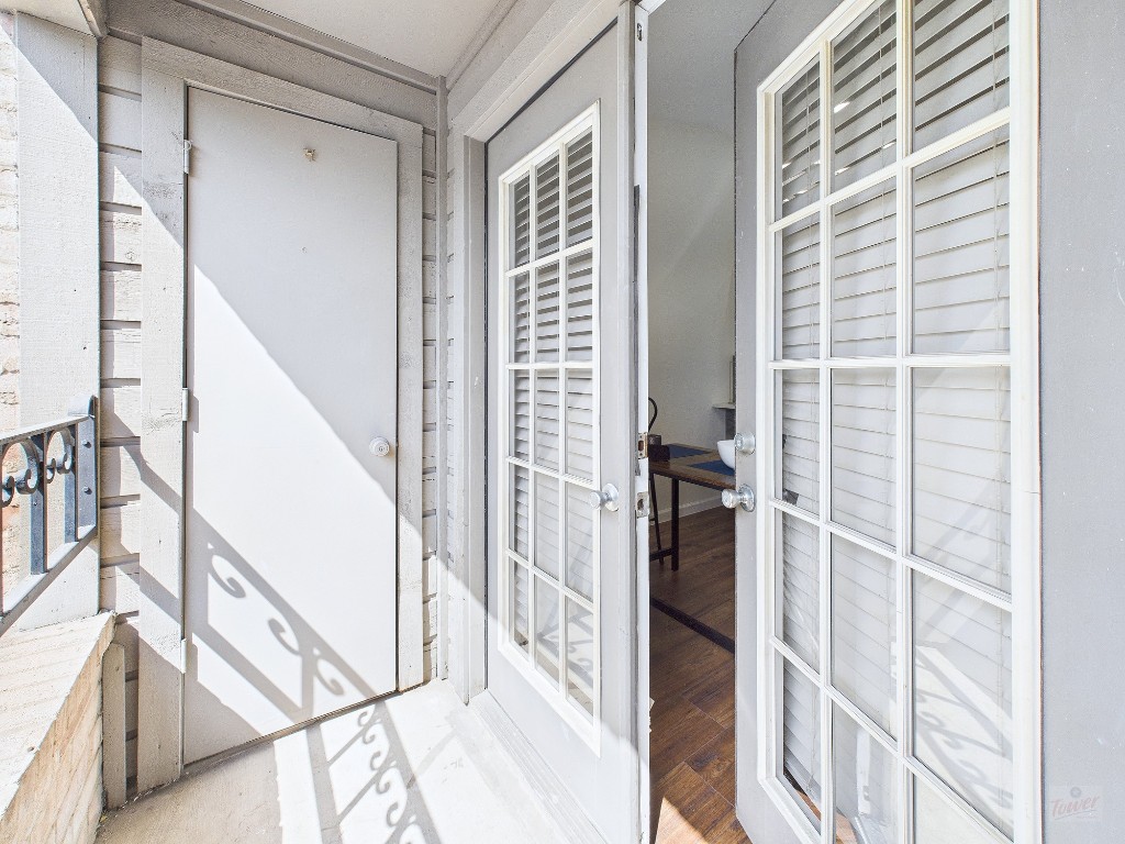 2216 San Gabriel Street, Unit 305 Austin, TX 78705 - Photo 12 of 38