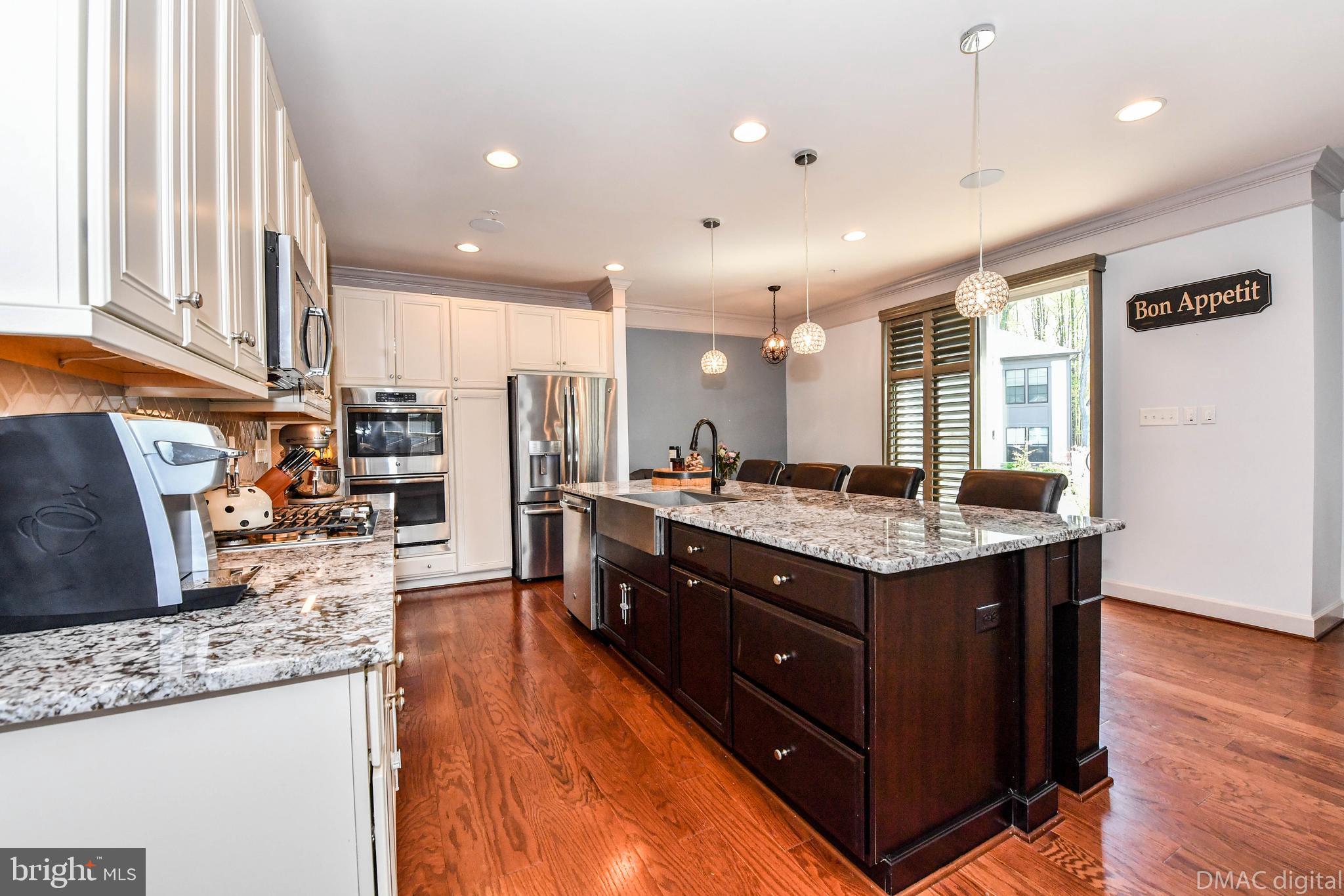 6860 East Shavano Road New Market, MD 21774 - Photo 15 of 45 Enormous island.