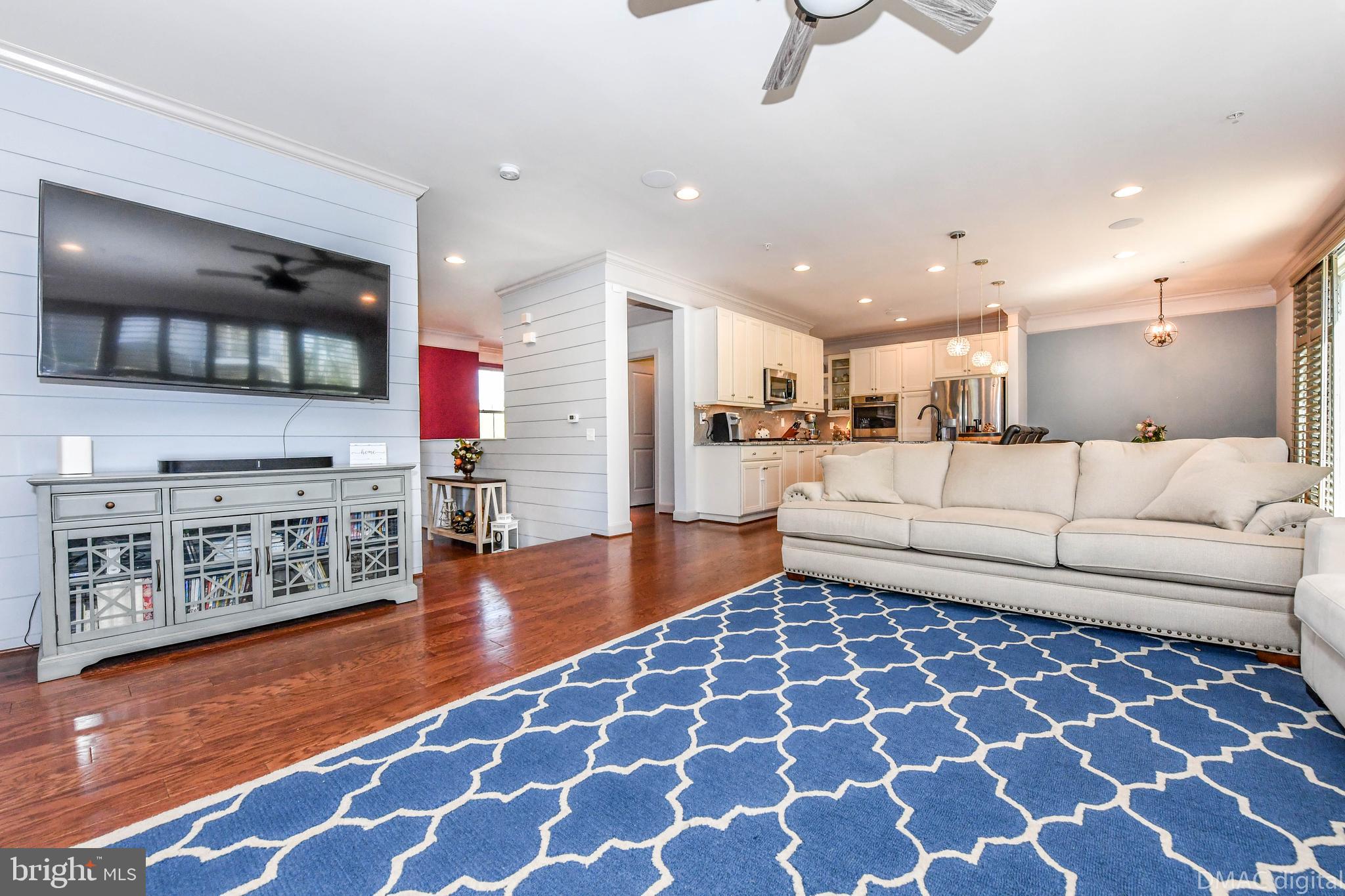6860 East Shavano Road New Market, MD 21774 - Photo 20 of 45 Wonderful flow and lots of gleaming hardwood
