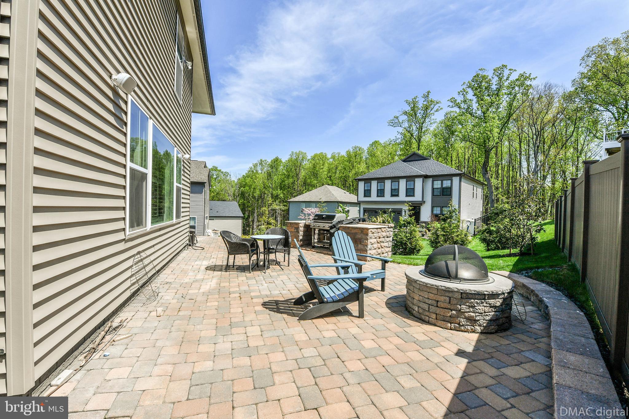 6860 East Shavano Road New Market, MD 21774 - Photo 5 of 45 Imagine relaxing here at the end of the day.