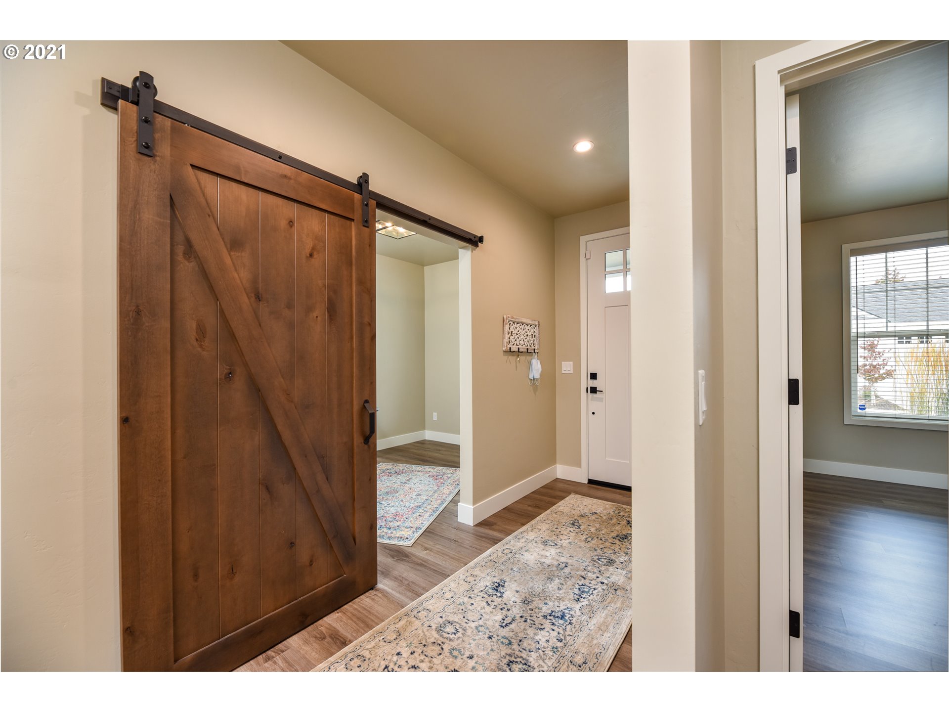 978 South 47th Street Springfield, OR 97478 - Photo 22 of 32 a view of a bathroom from a hallway