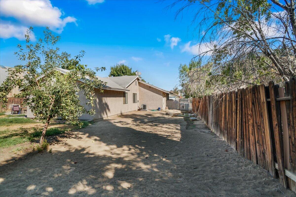 112 Horizon Road Palmdale, CA 93550 - Photo 14 of 14 14-Possible RV or Boat Pkg