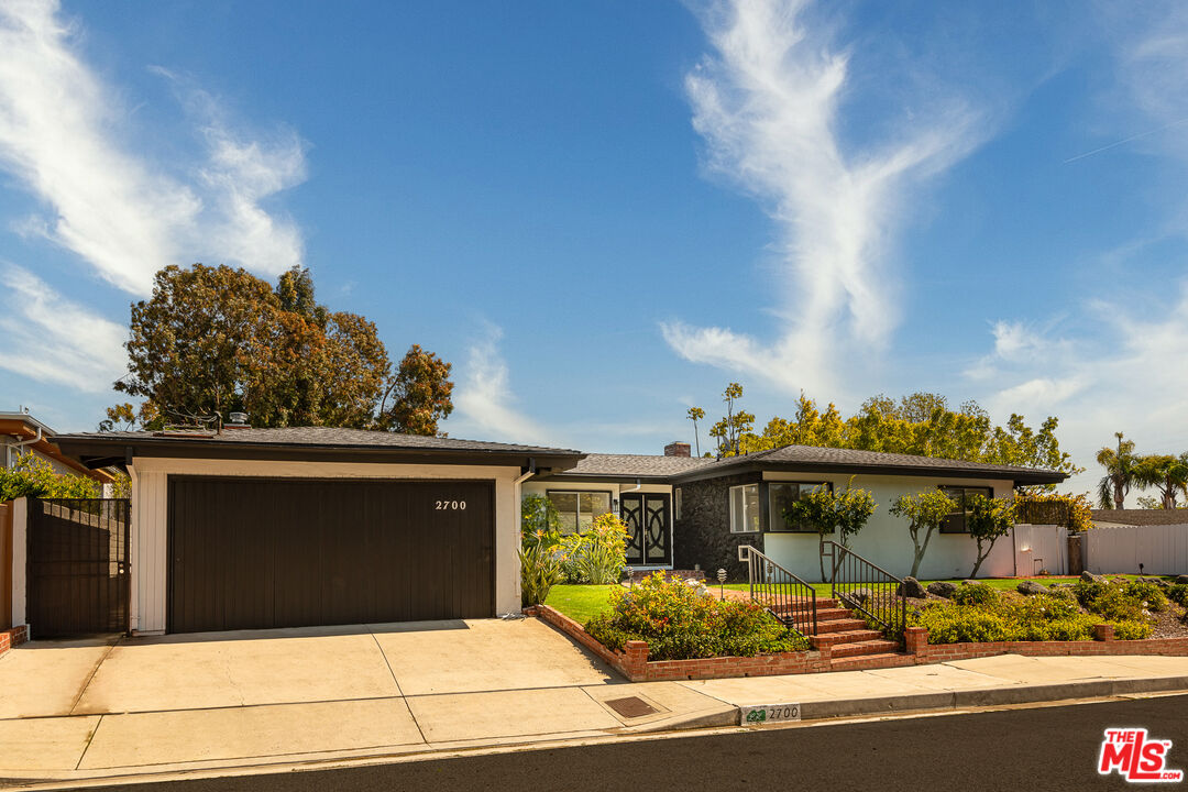 2700 Carmar Drive Los Angeles, CA 90046 - Photo 2 of 45