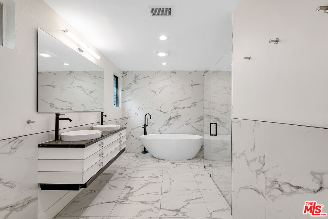 2700 Carmar Drive Los Angeles, CA 90046 - Photo 23 of 45