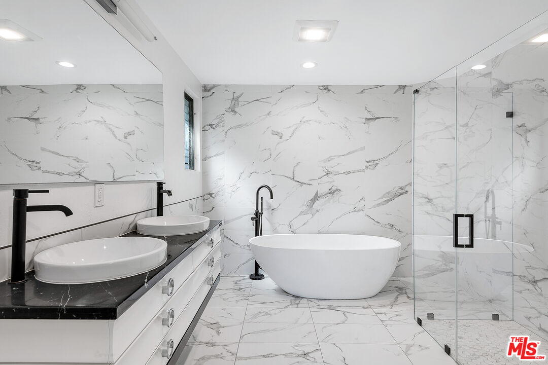 2700 Carmar Drive Los Angeles, CA 90046 - Photo 26 of 45