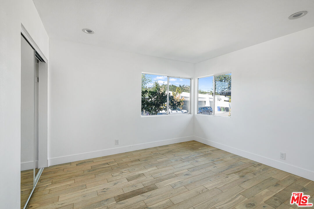 2700 Carmar Drive Los Angeles, CA 90046 - Photo 28 of 45