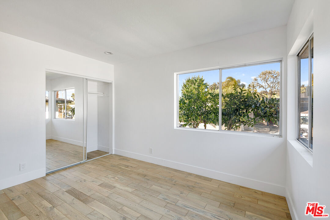 2700 Carmar Drive Los Angeles, CA 90046 - Photo 29 of 45