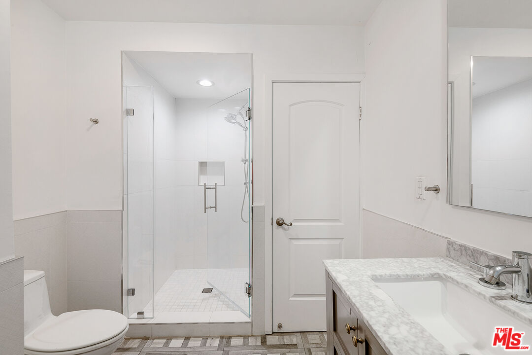 2700 Carmar Drive Los Angeles, CA 90046 - Photo 31 of 45