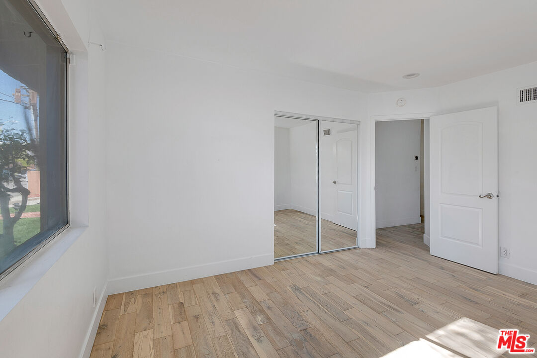 2700 Carmar Drive Los Angeles, CA 90046 - Photo 33 of 45