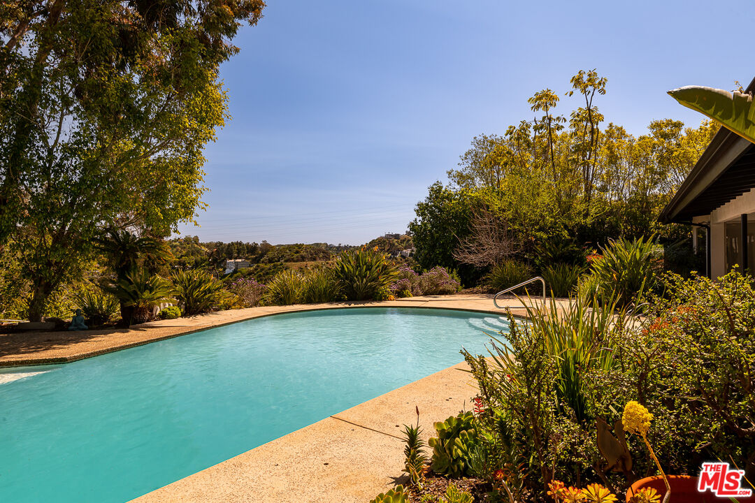 2700 Carmar Drive Los Angeles, CA 90046 - Photo 36 of 45