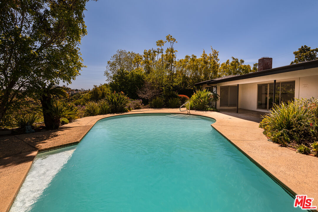 2700 Carmar Drive Los Angeles, CA 90046 - Photo 37 of 45