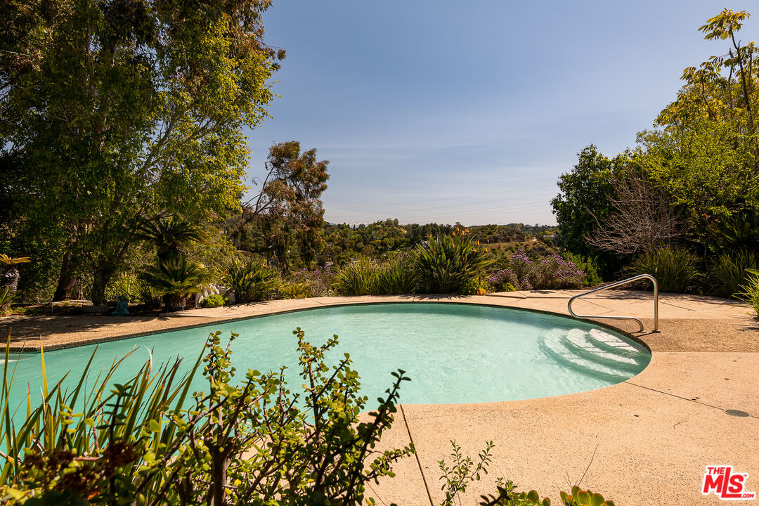 2700 Carmar Drive Los Angeles, CA 90046 - Photo 40 of 45