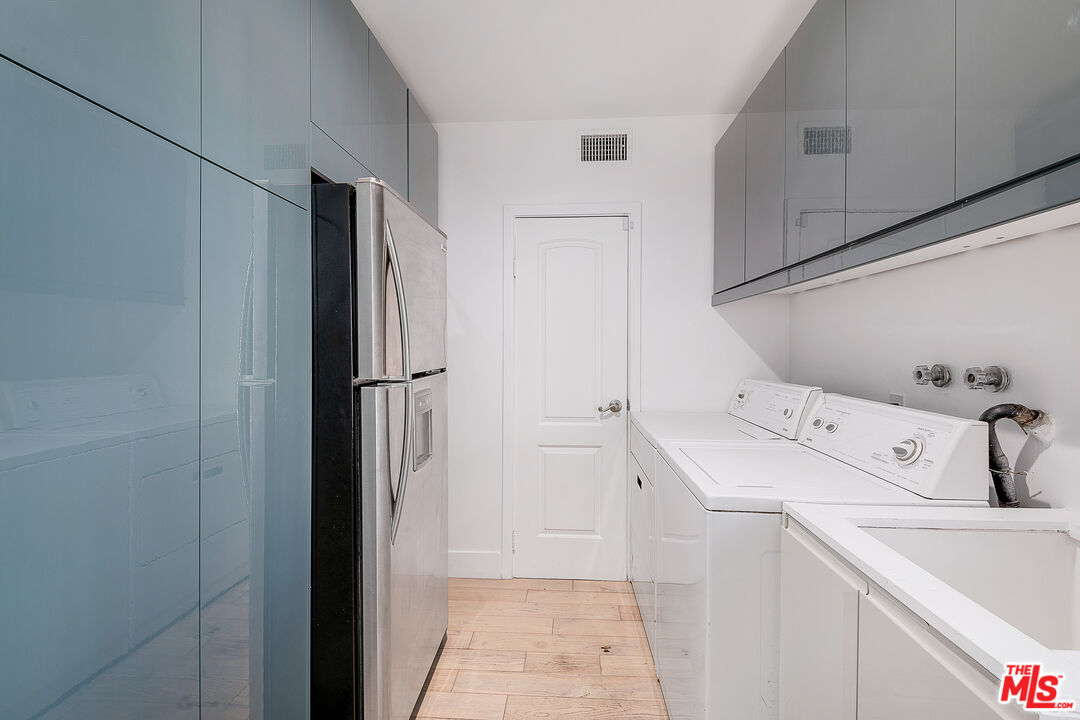 2700 Carmar Drive Los Angeles, CA 90046 - Photo 44 of 45