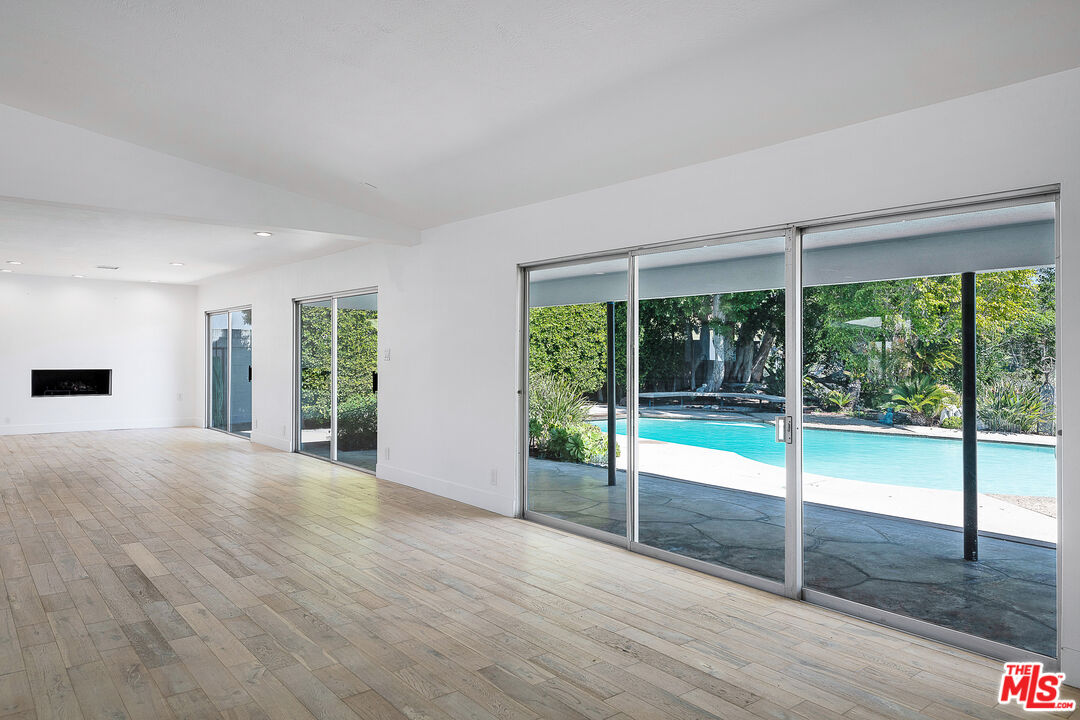 2700 Carmar Drive Los Angeles, CA 90046 - Photo 5 of 45