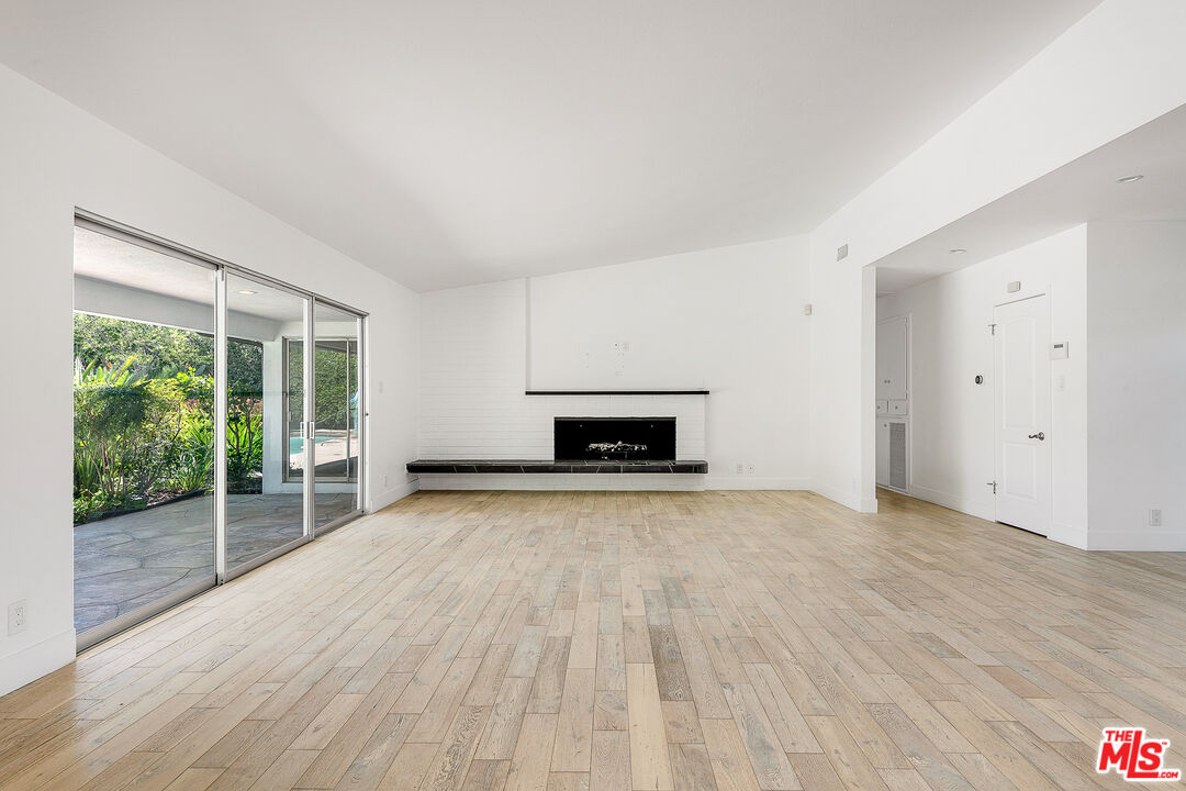 2700 Carmar Drive Los Angeles, CA 90046 - Photo 9 of 45